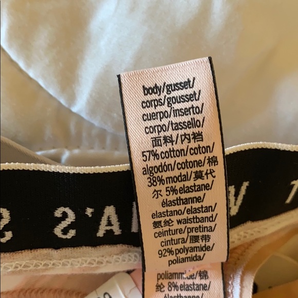 NWT WOMENS Victoria’s Secret Zebra Thong/String SIZE XS🦓🩲 - Picture 4 of 5